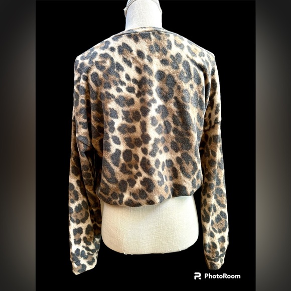 Gaze sz MD fleece long sleeve elastic waist leopard print sweater sweatshirt top - Picture 3 of 6